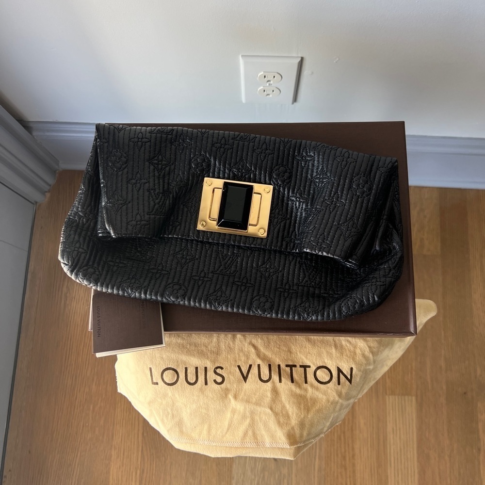 Louis Vuitton Altair Clutch Quilted Monogram Leather in Noire